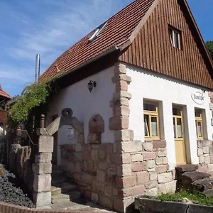  Ferienhaus Zur Kleinen Kneipe